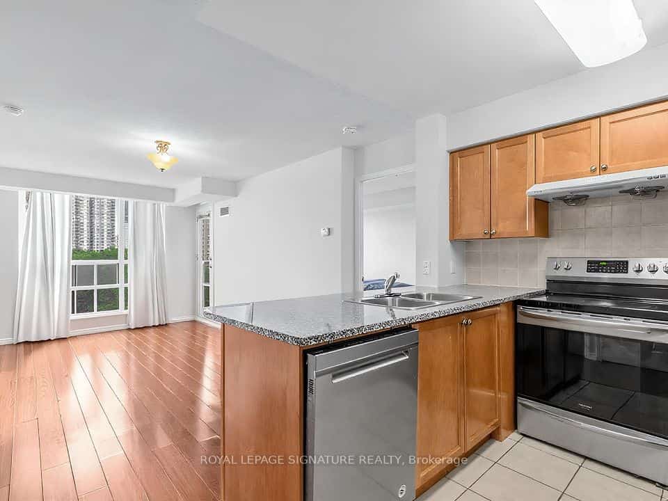68 Grangeway Avenue #1512, Toronto, ON M1H 0A1