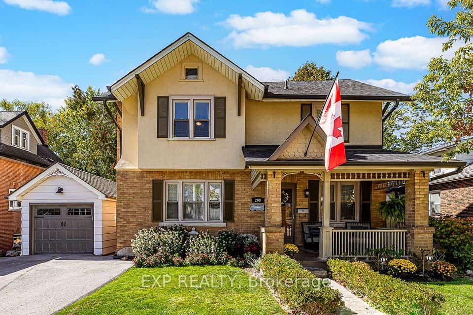 208 Lorne Avenue, Newmarket, ON L3Y 4K2