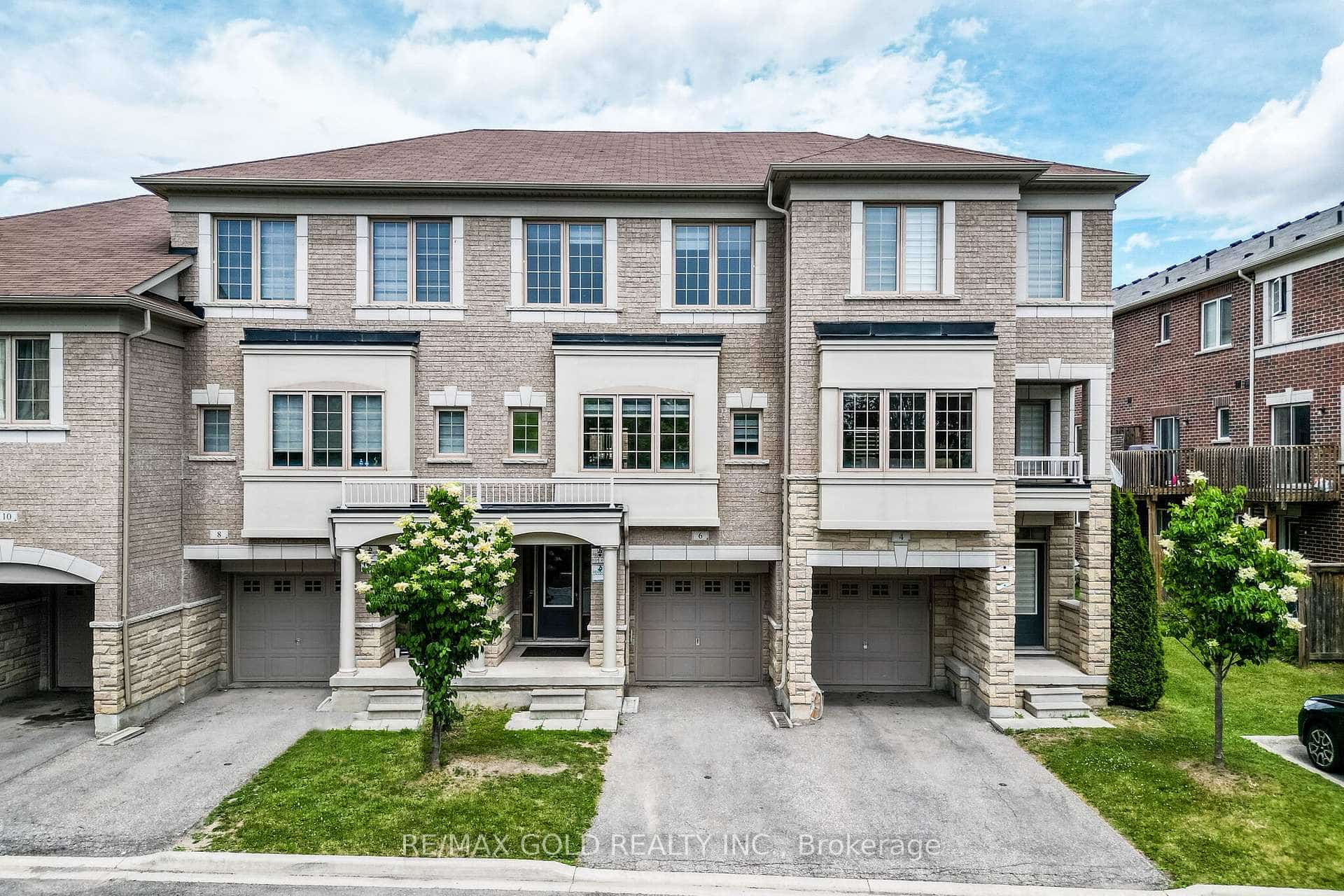 6 Pulberry Close #151, Brampton, ON L6Y 6E6