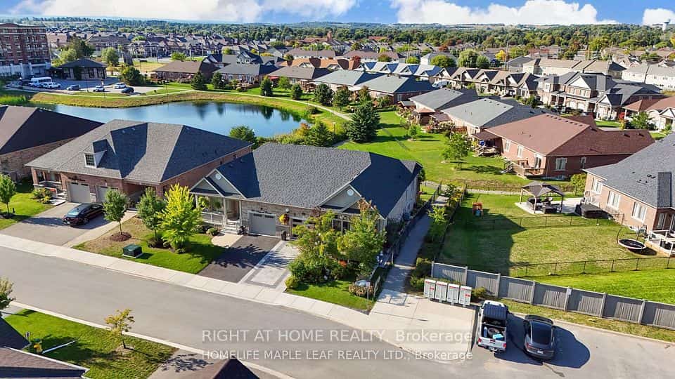 126 Kingsmere Crescent, New Tecumseth, ON L9R 0K8