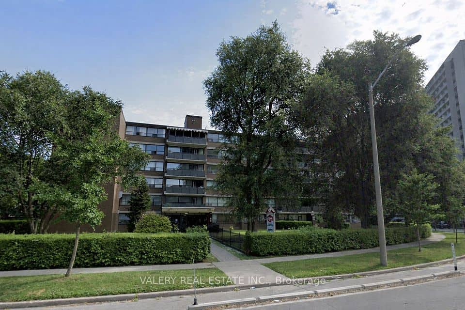 42 Thorncliffe Park Drive, Toronto