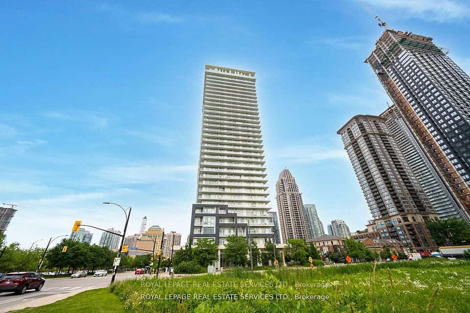 360 Square One Drive #602, Mississauga, ON L5B 0E6