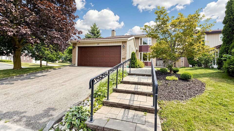103 Ambercroft Boulevard, Toronto, ON M1W 2Z6