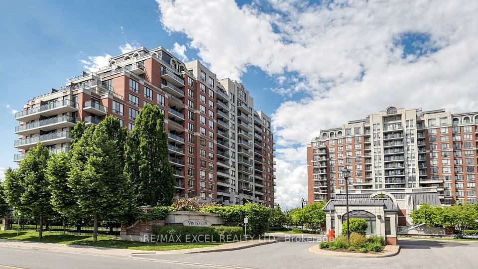 310 Red Maple Road #318, Richmond Hill, ON L4C 0T7