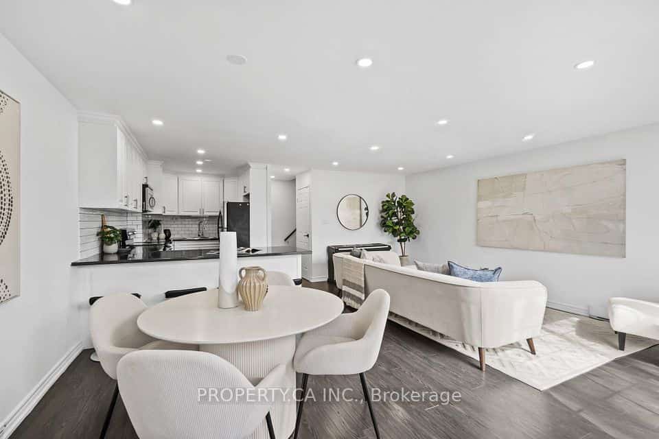 1055 Dundas Street E #179, Mississauga, ON L4Y 3X6