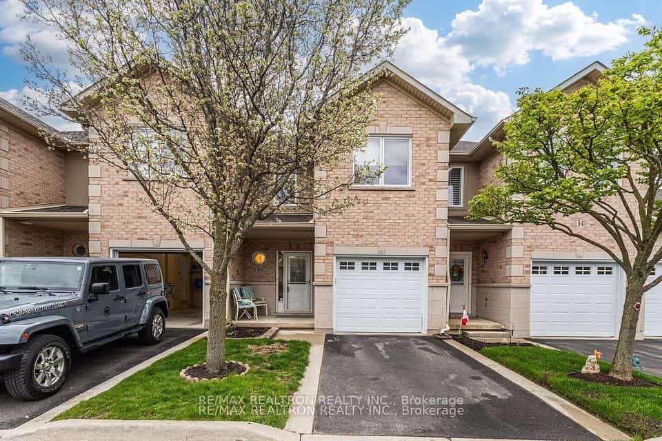 81 Valridge Drive #35, Hamilton, ON L9G 5B6