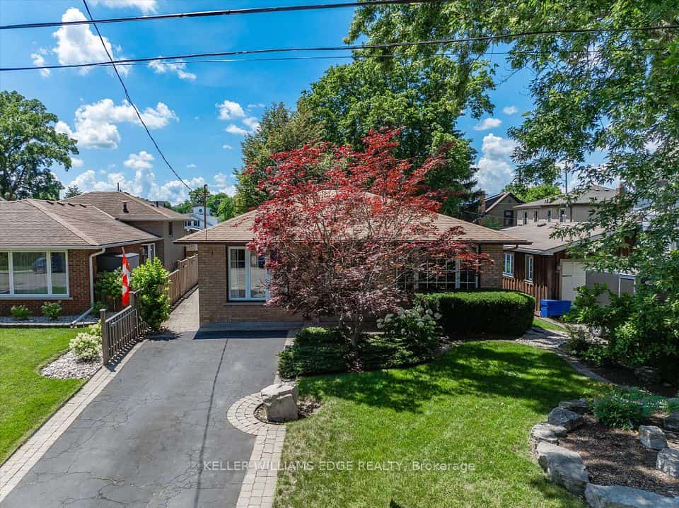 38 James Street, Hamilton, ON L9H 2J6