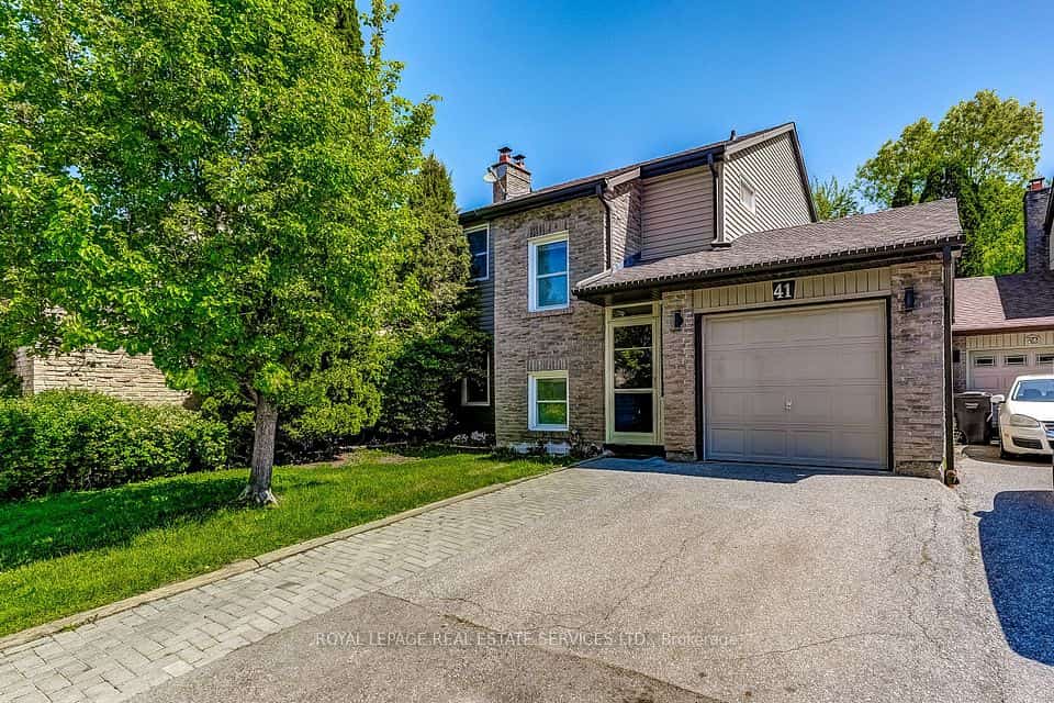 41 Neuchatel Place #41, Mississauga, ON L5N 6A7