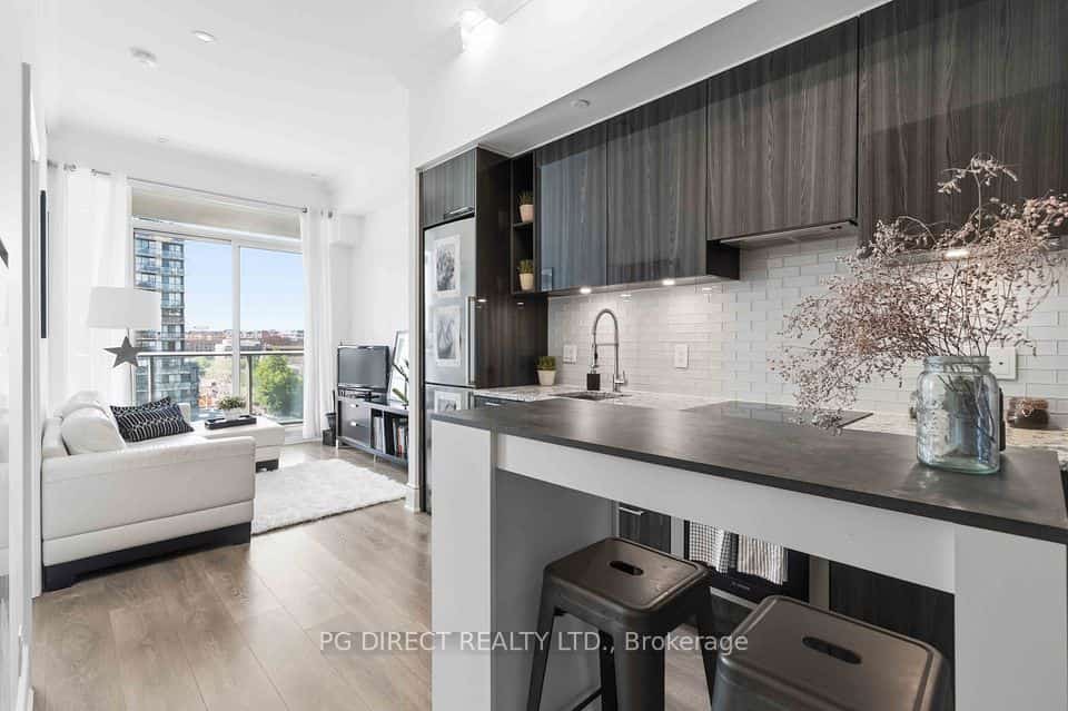 East United Condos, Toronto