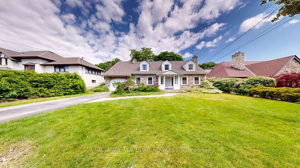 31 Burnhamthorpe Park Boulevard, Toronto, ON M9A 1H8