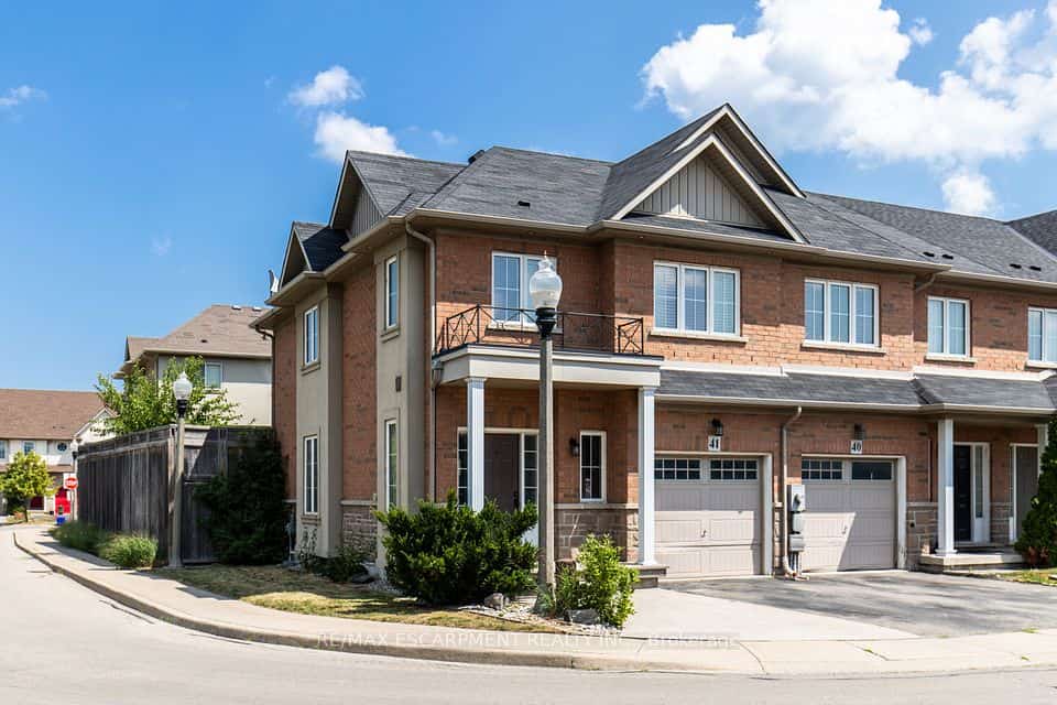 170 Palacebeach Trail #41, Hamilton, ON L8E 0H2