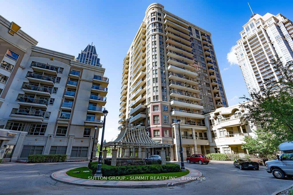350 Princess Royal Drive #312, Mississauga, ON L5B 4N1