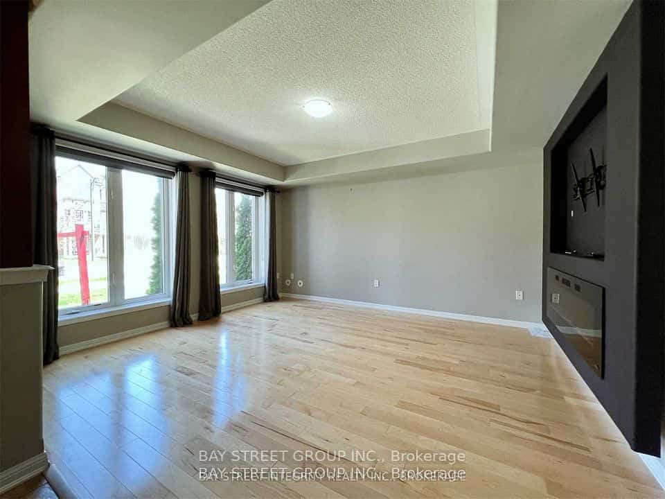 656 Holly Avenue, Milton, ON L9T 0G3