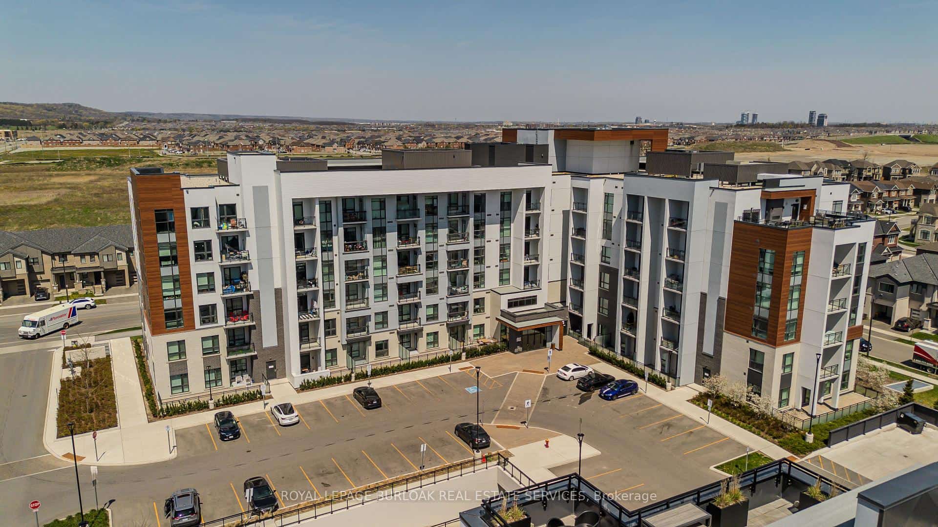 460 Gordon Krantz Avenue #112, Milton, ON L9E 1Z2