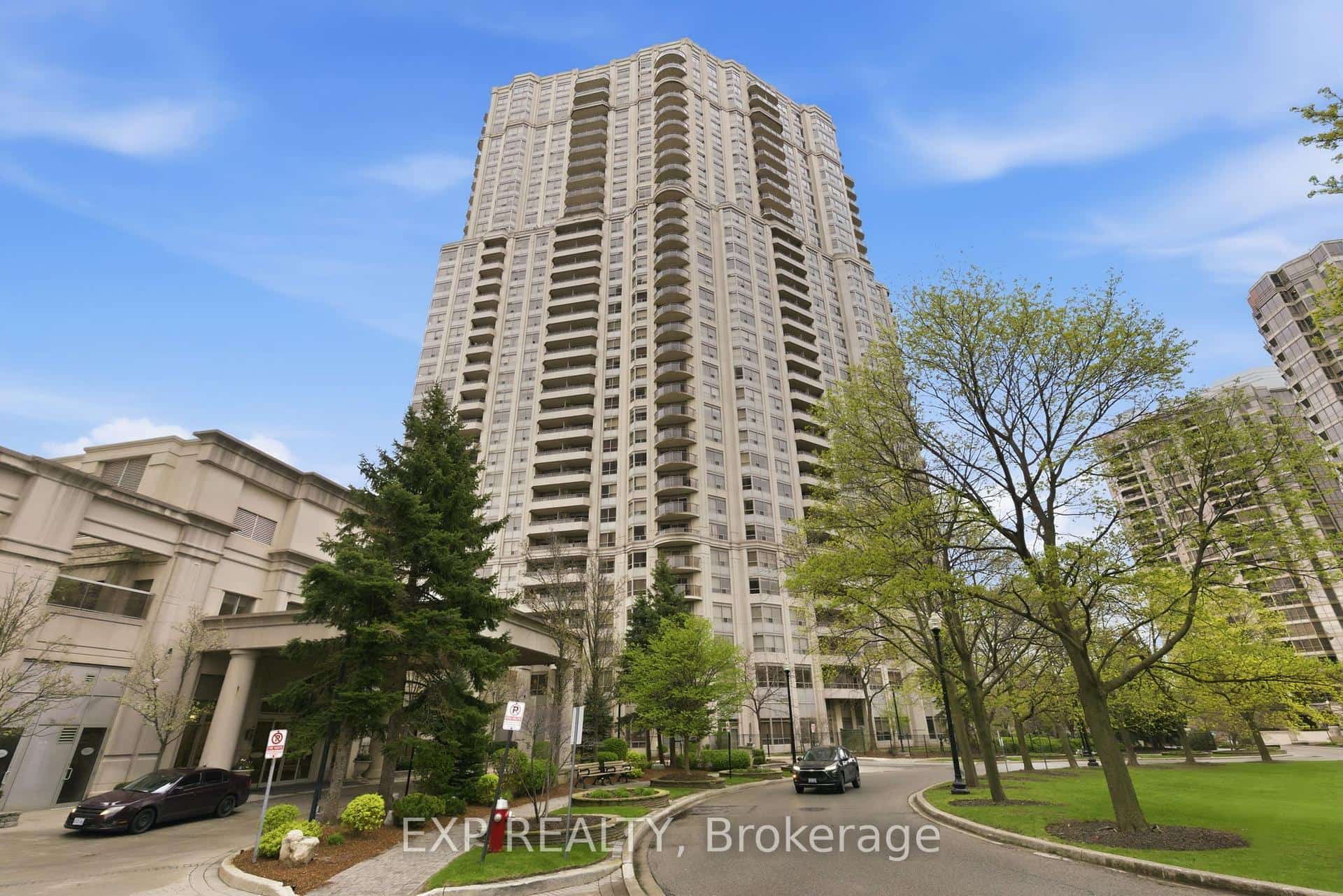 25 Kingsbridge Garden Circle #2120, Mississauga, ON L5R 4B1
