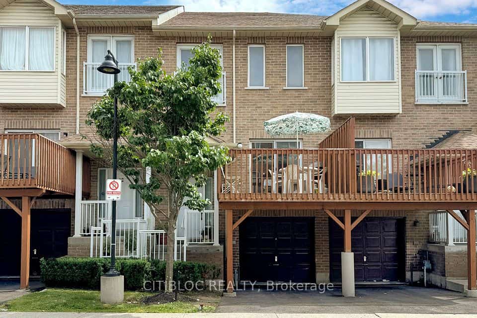 3029 Finch Avenue W #13, Toronto, ON M9M 0A2