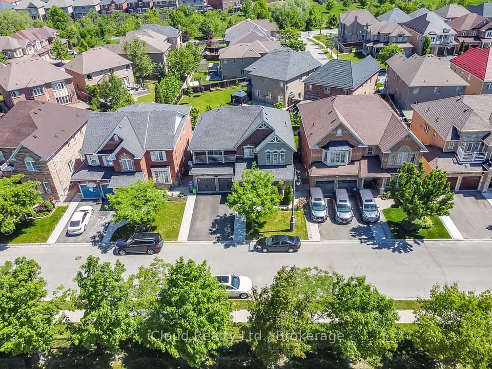 7 Merrittonia Street, Brampton, ON L6X 0Y9