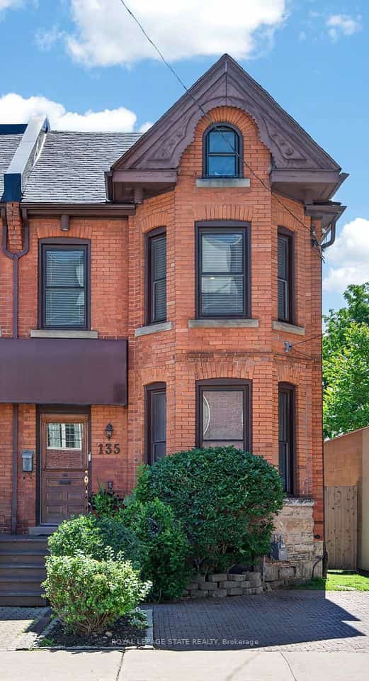 135 Catharine Street S, Hamilton, ON L8N 2J6