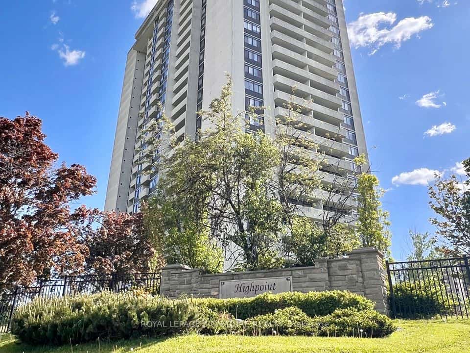 3300 Don MIlls Road #503, Toronto, ON M2J 4X7