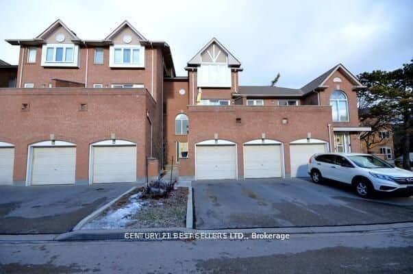 107 Bristol Road E, Mississauga