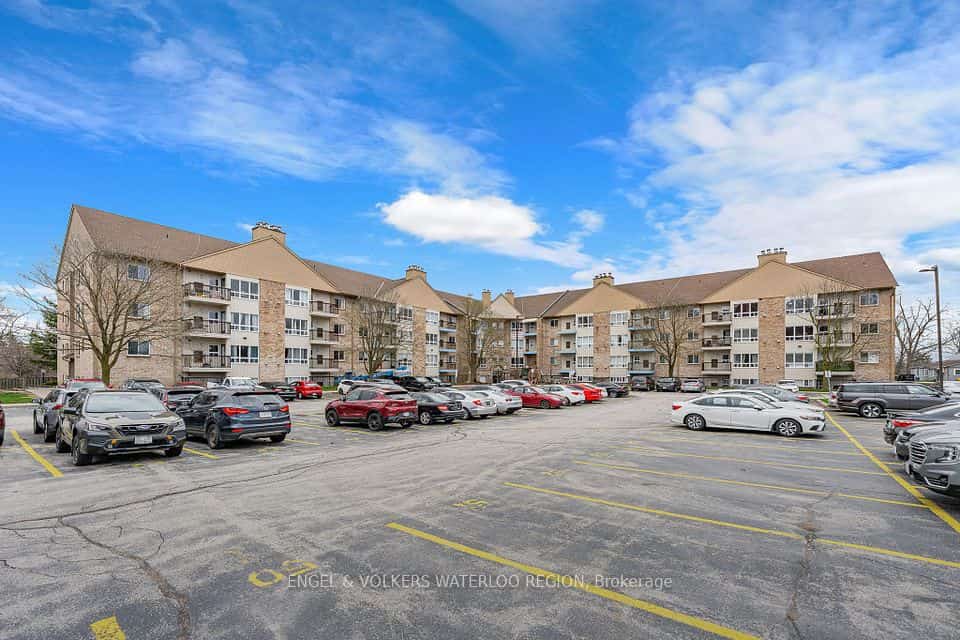 15 Hofstetter Avenue #406, Kitchener, ON N2A 3Z7