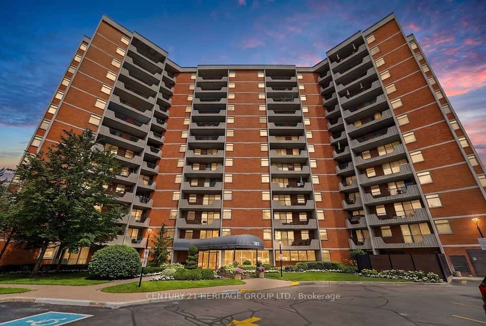 The Summit Condos, Markham