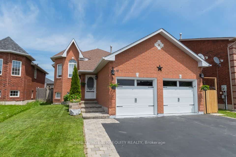 14 Hewitt Place, Barrie, ON L4M 7B3