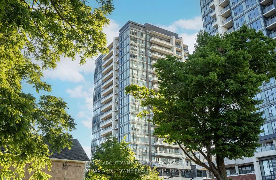5 Wellington Street S #1407, Kitchener, ON N2G 0E3