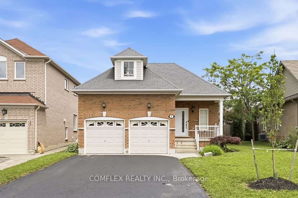 7 Swindells Street, Clarington, ON L1C 0K3