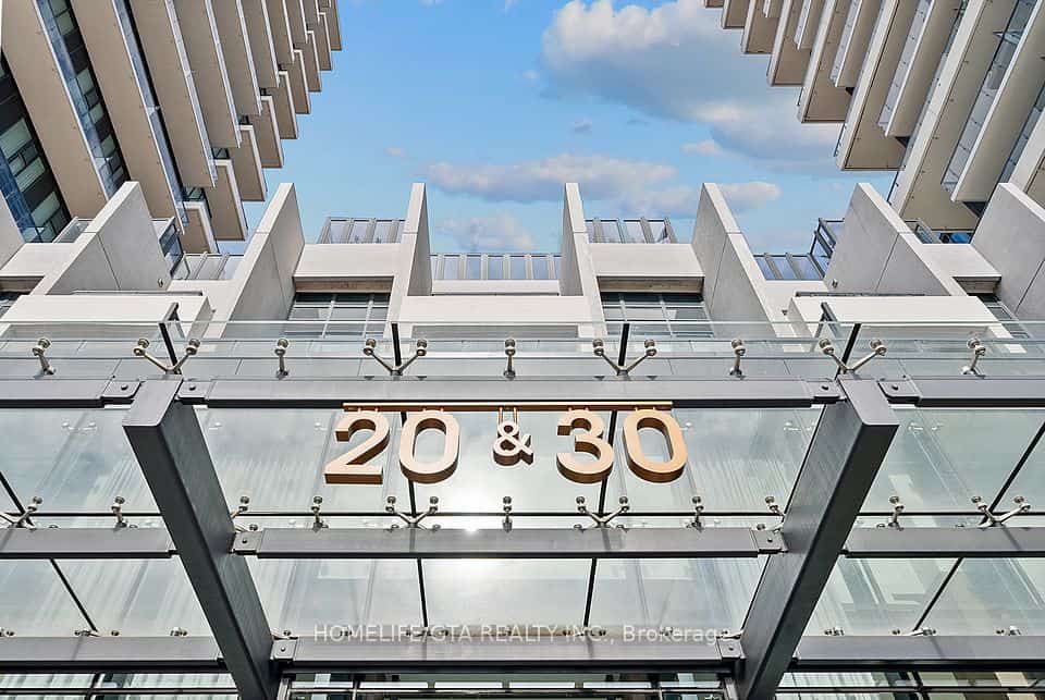 30 Inn On The Park Drive #2104, Toronto, ON M3C 0P7
