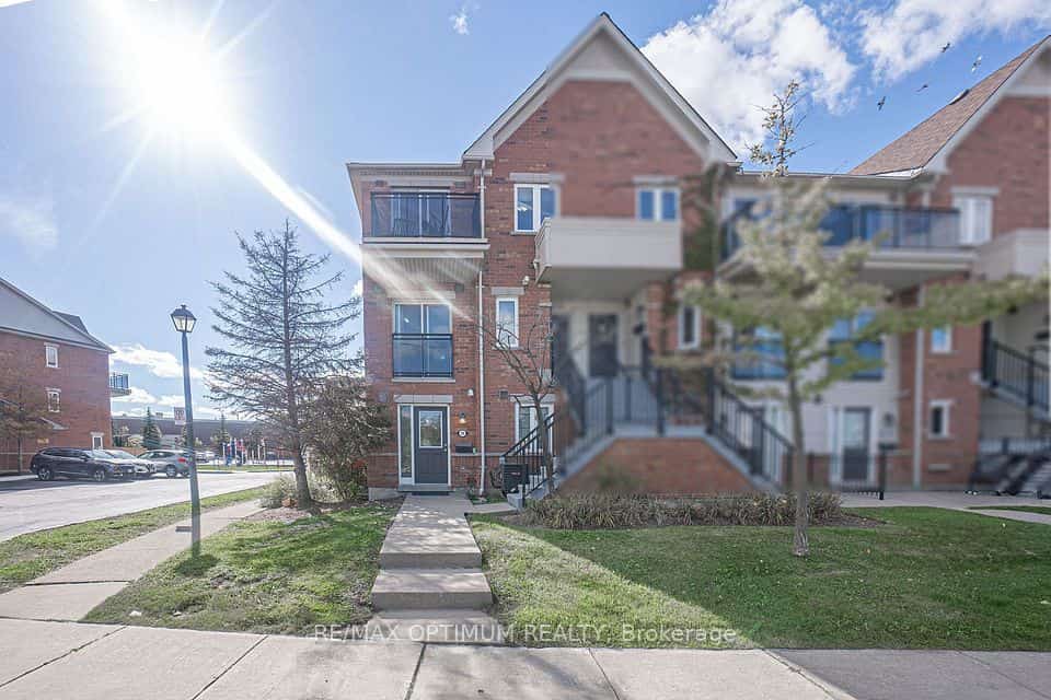 4620 Guildwood Way #29, Mississauga, ON L5R 4H4