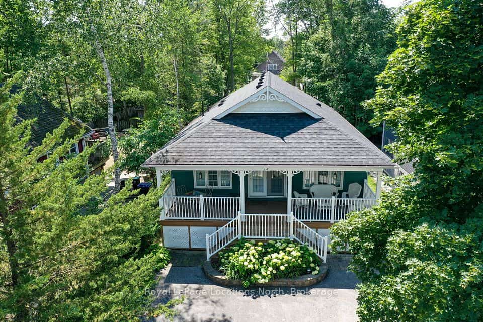 12 65th Street N, Wasaga Beach, ON L9Z 1V2