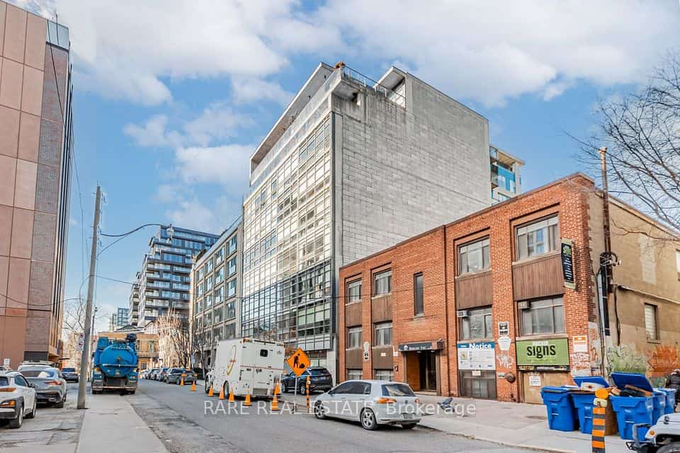 42 Camden Street #302, Toronto, ON M5V 1V1