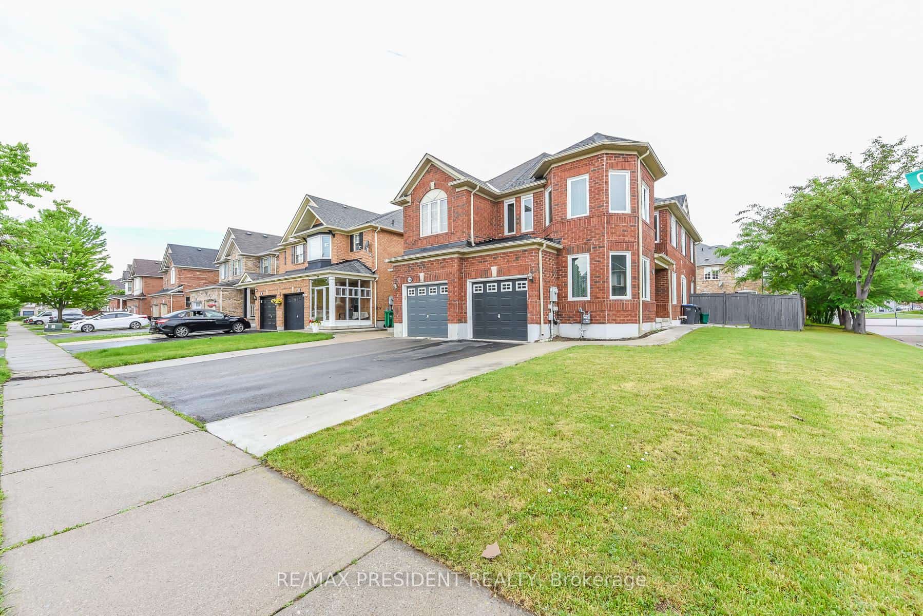 26 Levida Street, Brampton, ON L6P 2Y8