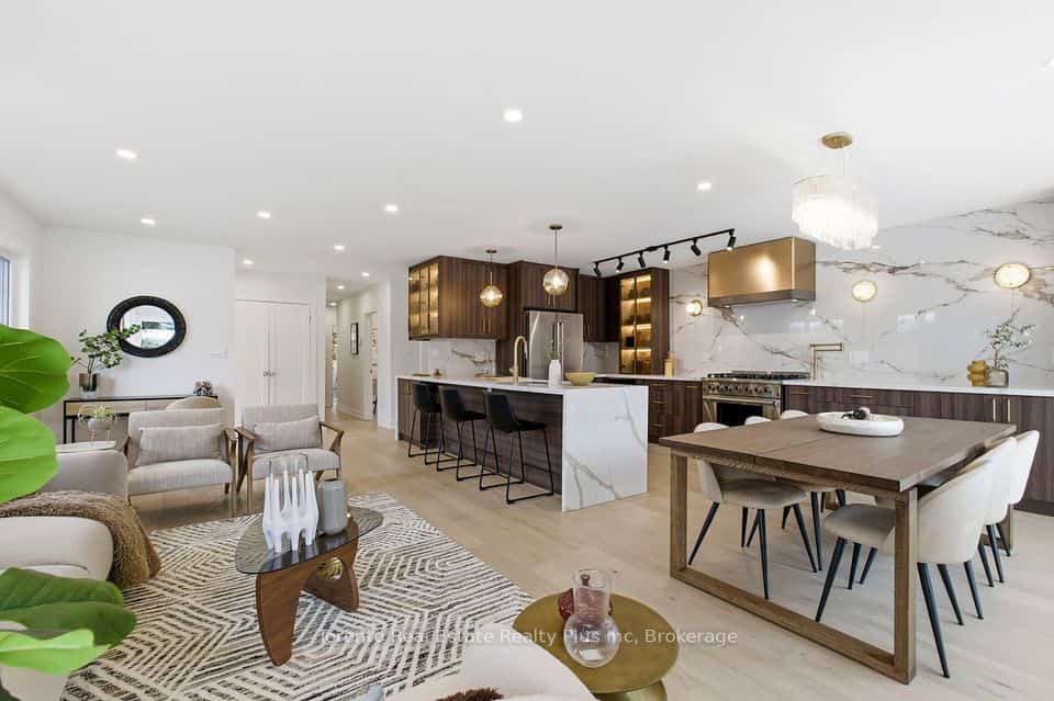 3 Blithfield Avenue, Toronto, ON M2K 1X9