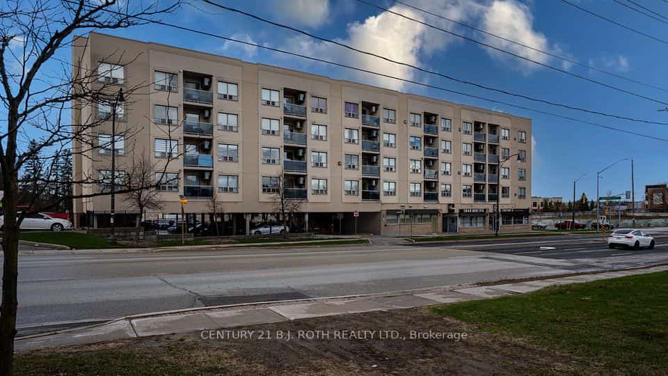160 Wellington Street E #411, Aurora, ON L4G 1J3