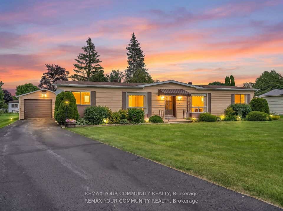 22 Emery Court, Georgina, ON L0E 1R0