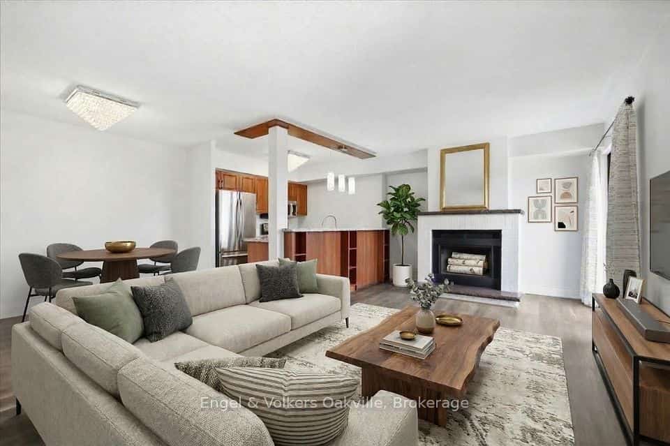 1000 Cedarglen Gate #625, Mississauga, ON L5C 3Z5