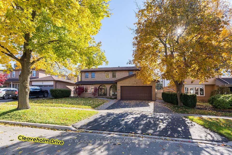 41 Cleaveholm Drive, Halton Hills, ON L7G 3E3