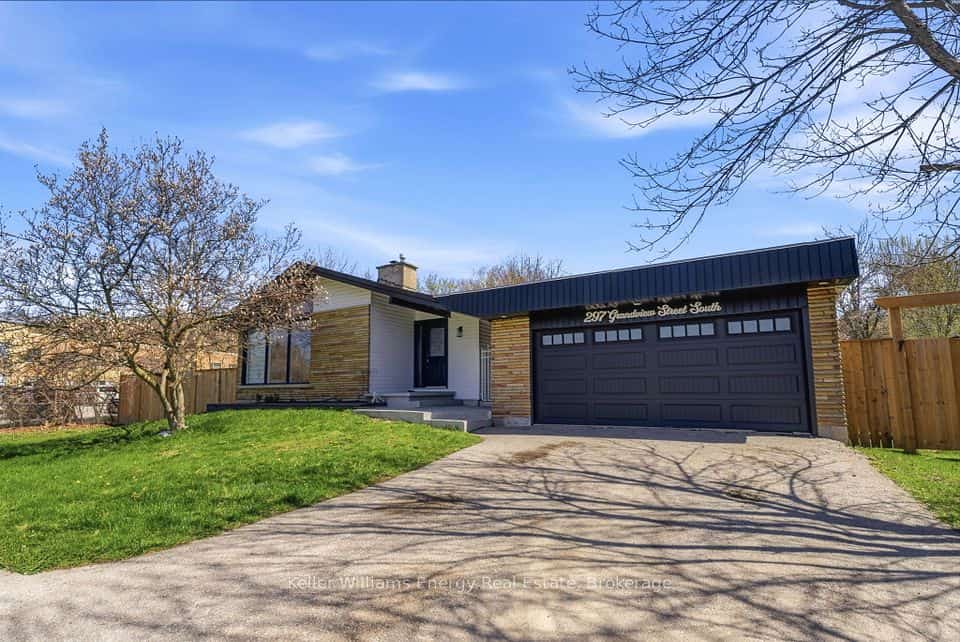 297 Grandview Street S, Oshawa, ON L1H 7C6