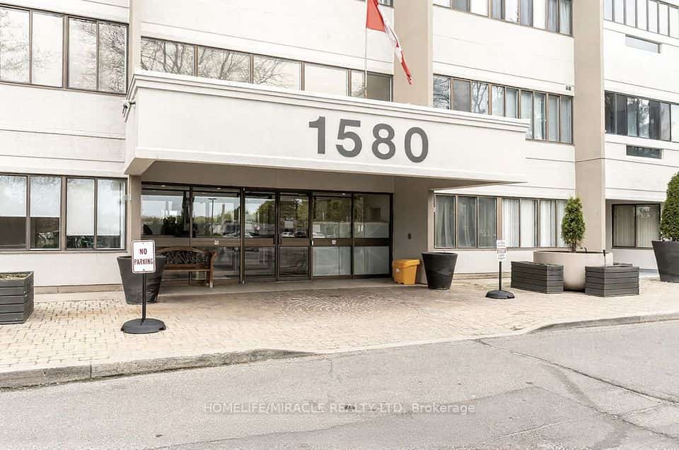 1580 Mississauga valley Boulevard #412, Mississauga, ON L5A 3T8