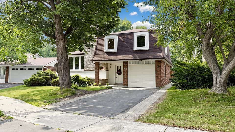 40 Ravencliff Crescent, Toronto, ON M1T 1R8