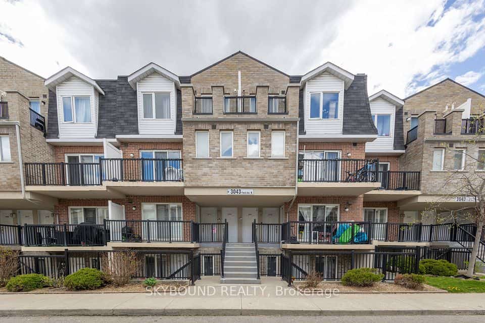 3043 Finch Avenue W, Toronto