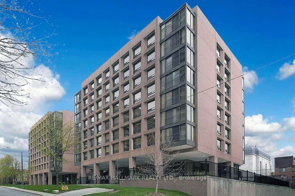 Heathside Place of Forest Hill, Toronto