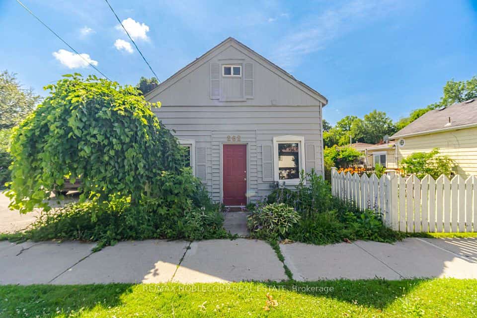 262 Pine Street, Milton, ON L9T 1K5