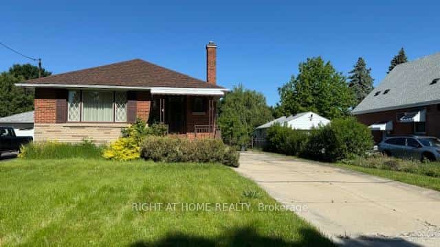 42 Gailmont Drive, Hamilton, ON L8K 4B3