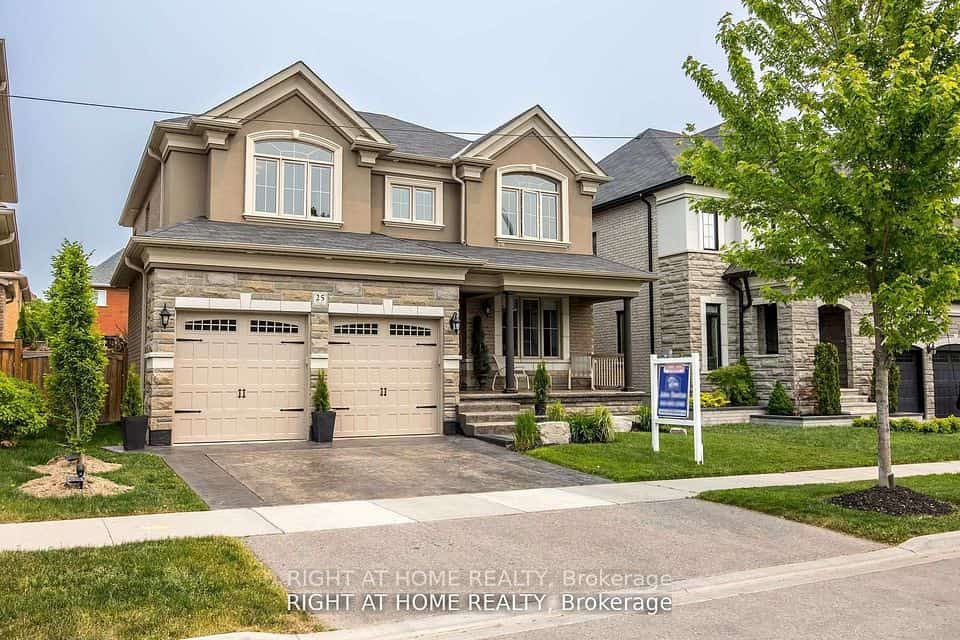 25 CHARTERHOUSE Drive N, Whitby, ON L1R 3R8