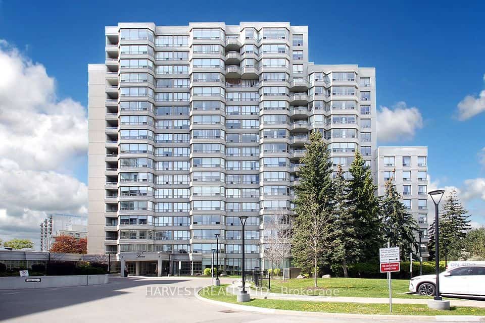7 Townsgate Drive #1402, Vaughan, ON L4J 7Z9