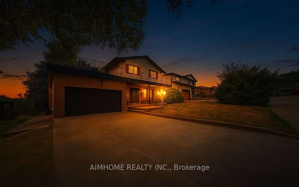 23 Hildegard Drive, Hamilton, ON L8K 5S1