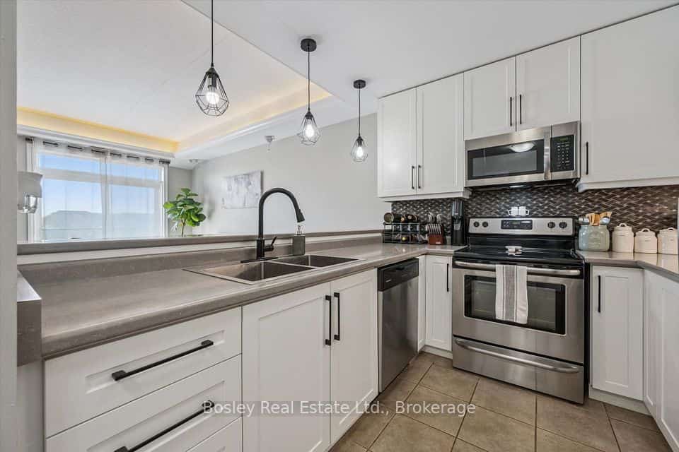 2 Colonial Drive, Guelph, Guelph